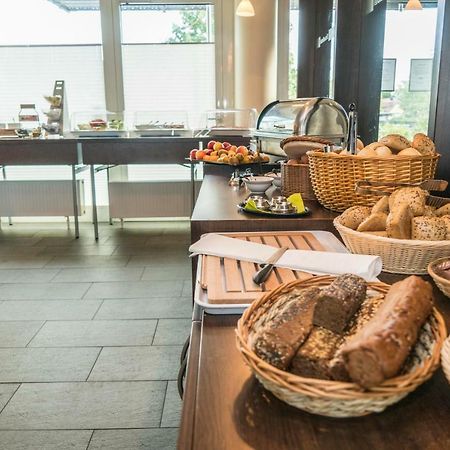 Strandhotel Senftenberger See Екстериор снимка