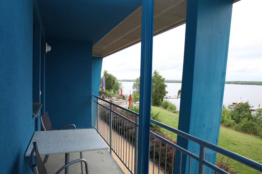 Strandhotel Senftenberger See Стая снимка